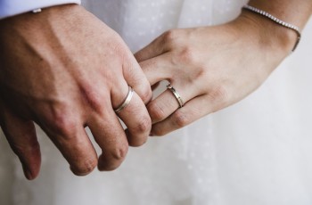 Lancement de la campagne pour l'imposition individuelle des couples mariés