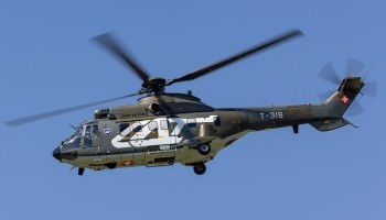 La Suisse soutient la France dans la lutte contre les incendies avec trois hélicoptères de l’armée