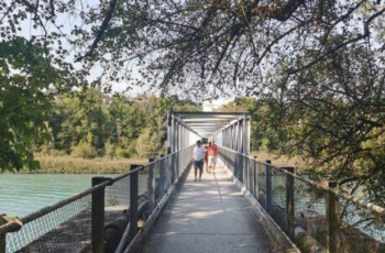 Genève : une nouvelle passerelle pour piétons et vélos va enjamber l’A1 à Vernier